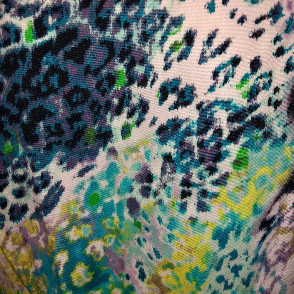 BIO Large Scrub Top - Picture 2 of 5